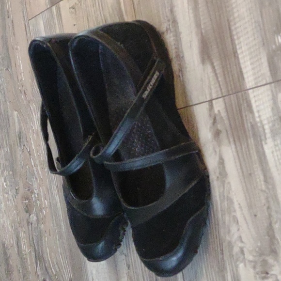 Skechers black shoes Size 9 - Picture 3 of 3